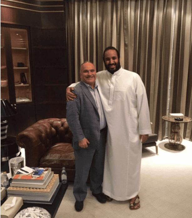 صورة تجمع ولي العهد السعودي محمد بن سلمان وجورج نادر