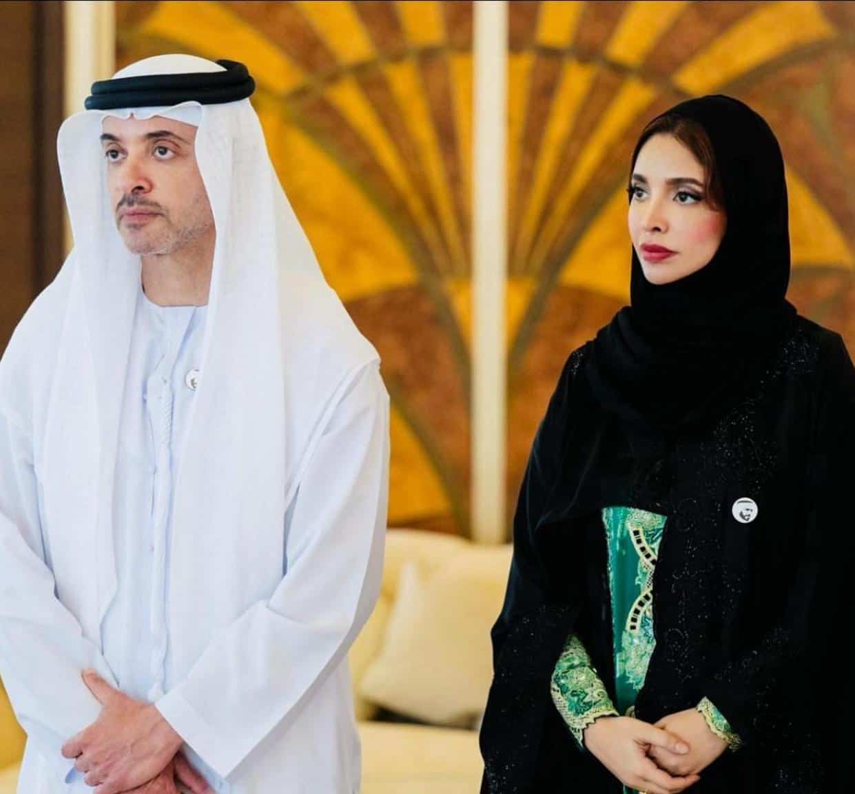 حفيدة الشيخ زايد تخطف الأنظار في ظهور نادر مع والدها هزاع (شاهد) حفيدة الشيخ زايد تخطف الأنظار في ظهور نادر مع والدها هزاع