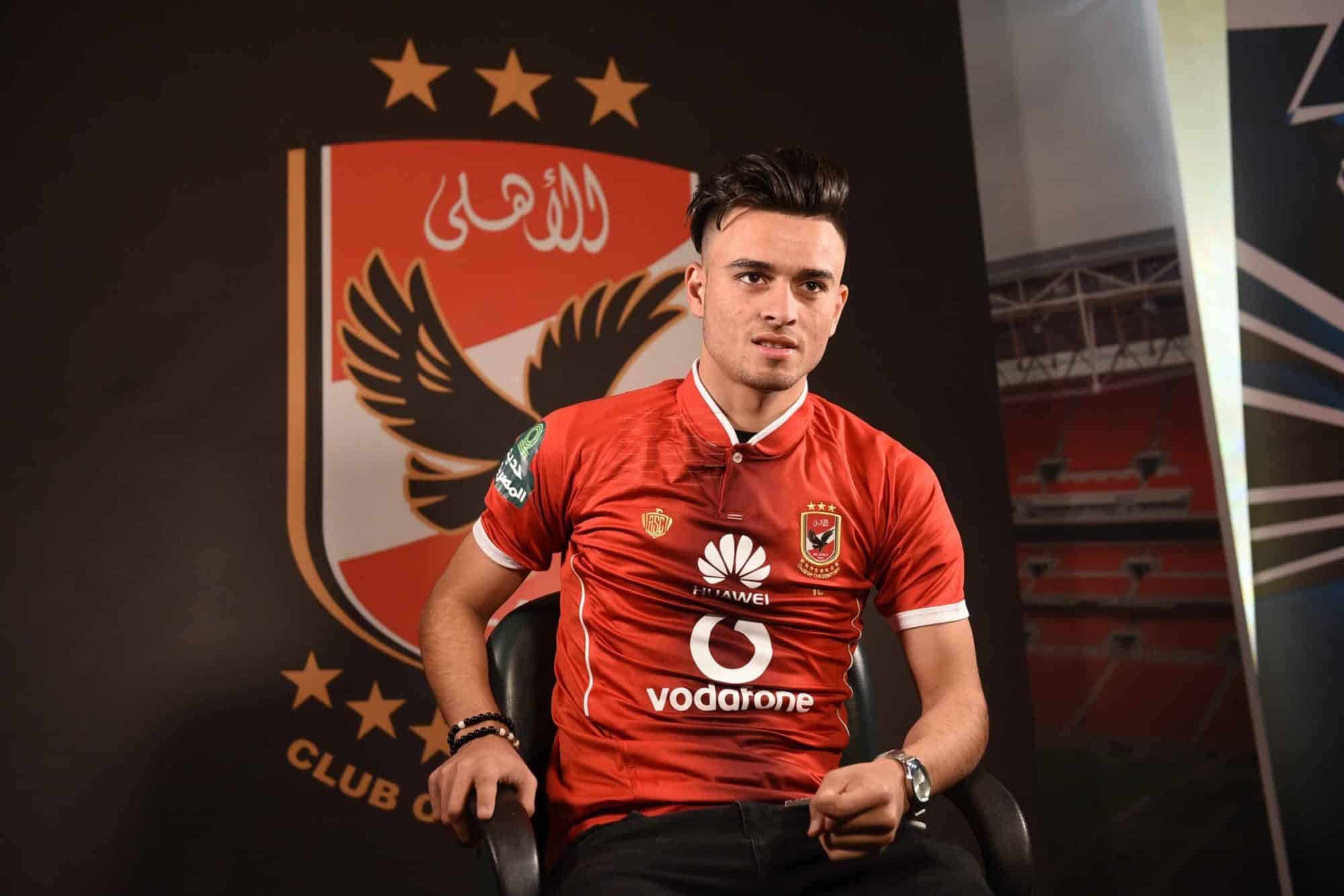 لاعب الأهلي صلاح محسن