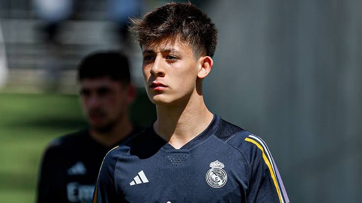 اللاعب أردا غولر