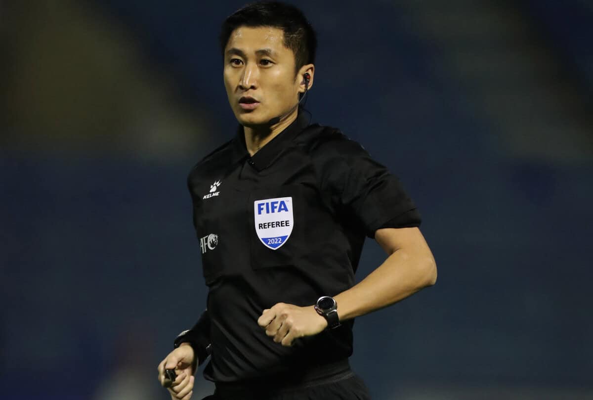 نهائي كأس آسيا.. مفاجأة صادمة بشأن الحكم الصيني لمباراة قطر والأردن تعيين الحكم الصيني "ما نينغ" لإدارة المباراة النهائية بكأس آسيا لمباراة قطر والأردن
