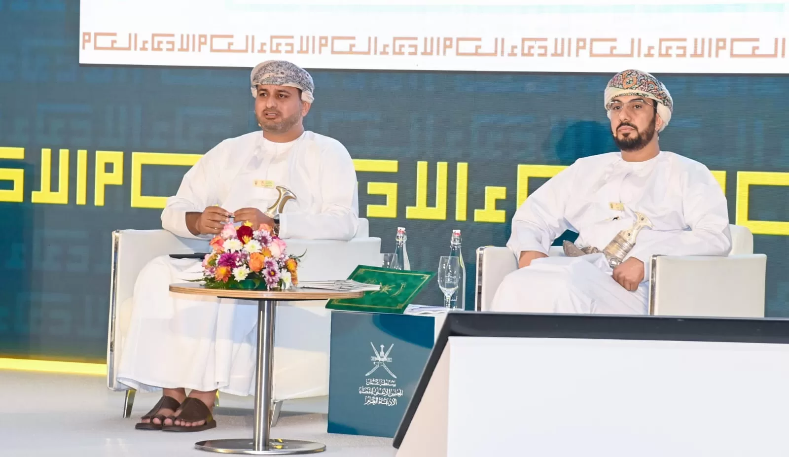 عُمان.. الإدعاء العام يحسم جدل قضايا بيع الأعضاء وغسيل أموال المشاهير عُمان.. الإدعاء العام يحسم جدل قضايا بيع الأعضاء وغسيل أموال المشاهير