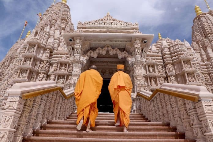 يقع المعبد في منطقة أبو مريخة