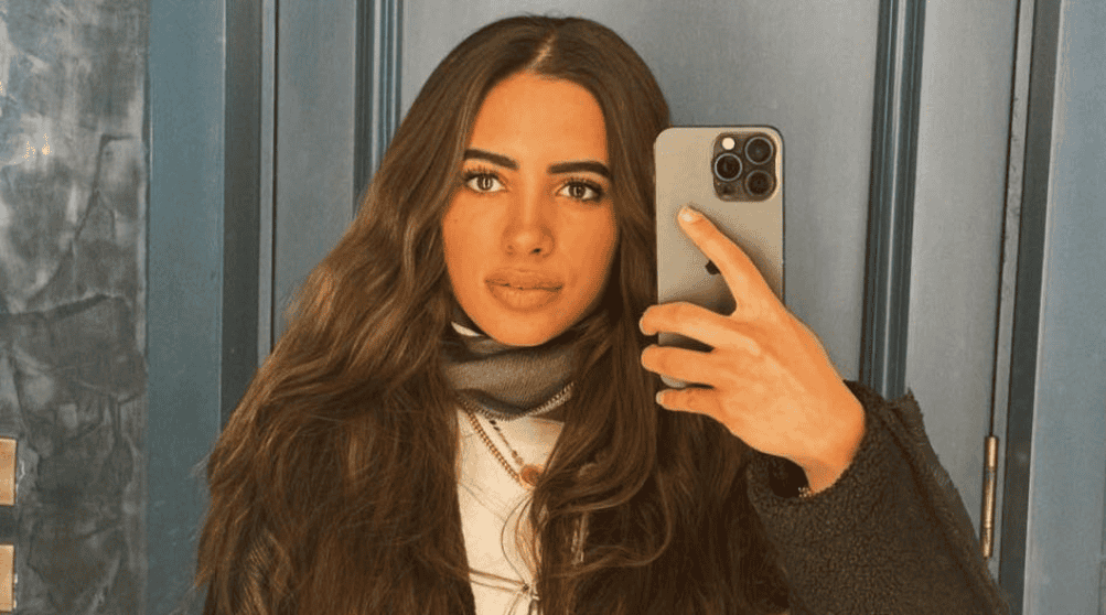 تطور بقضية “فتاة الشروق”.. زوجة السائق تخرج عن صمتها وتكشف ما فعله مع حبيبة الشماع تطور بقضية "فتاة الشروق".. زوجة السائق تخرج عن صمتها وتكشف ما فعله مع حبيبة الشماع