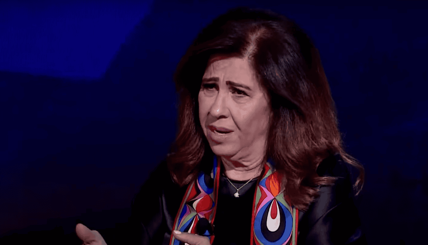 ليلى عبد اللطيف تكشف حجم ثروتها وحقيقة تسخيرها لخادم من الجن (فيديو) ليلى عبد اللطيف تكشف حجم ثروتها وحقيقة تسخيرها لخادم من الجن