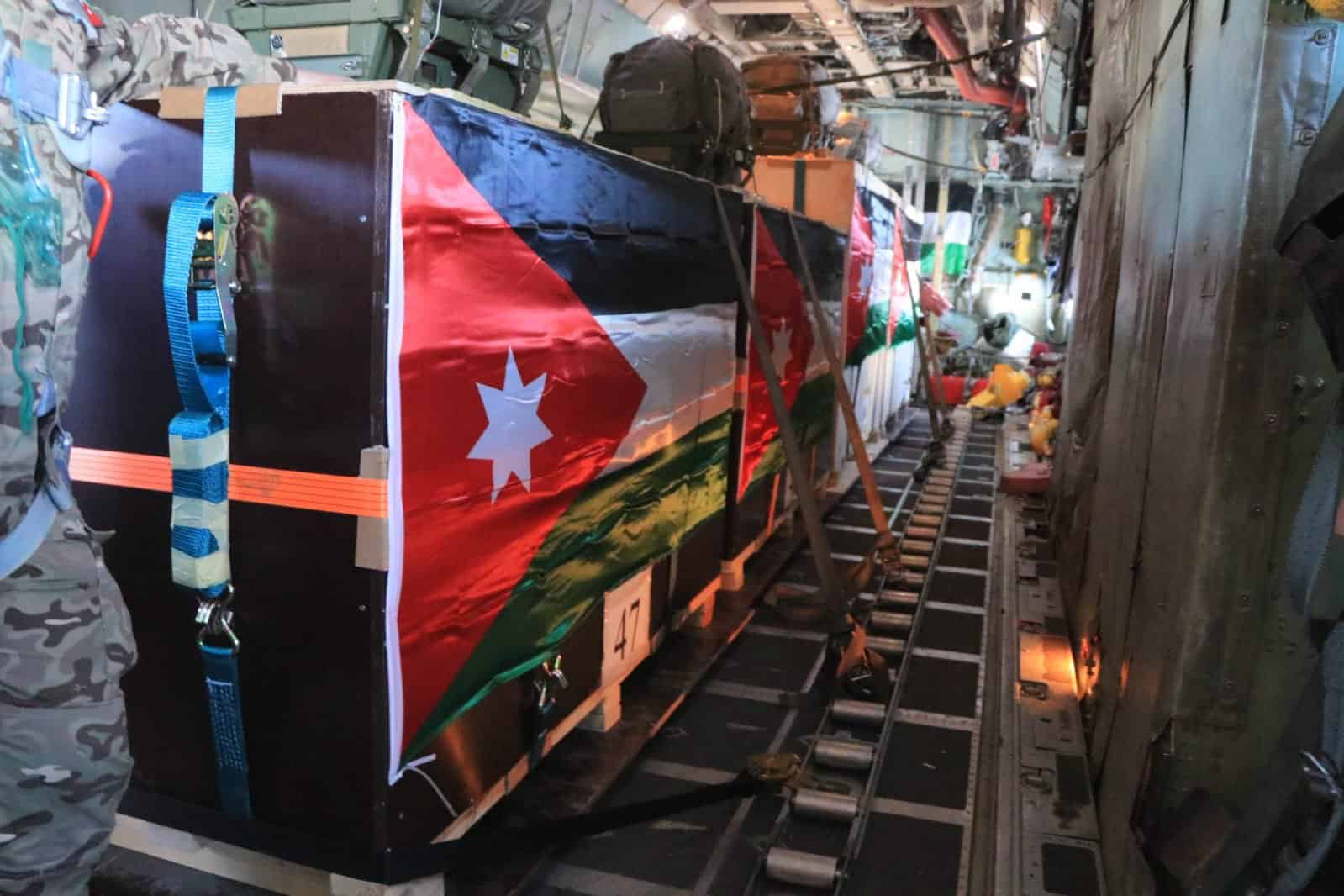 مساعدات الإنزال الجوي الأردني لإغاثة أهل غزة