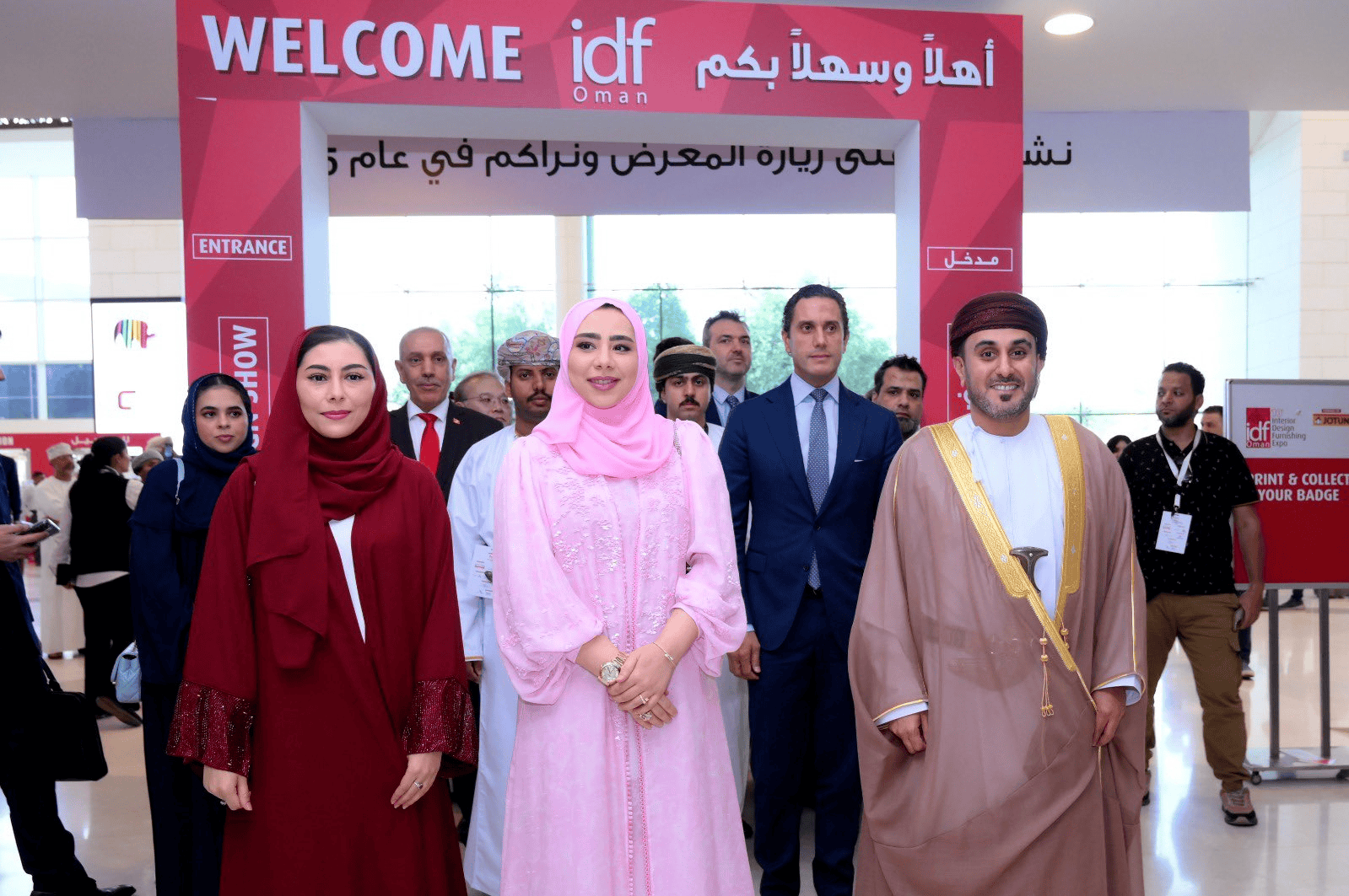زوجة ولي العهد العماني تخطف الأنظار في افتتاح معرض “IDFOMAN” زوجة ولي العهد العماني تخطف الأنظار في افتتاح معرض "IDFOMAN"