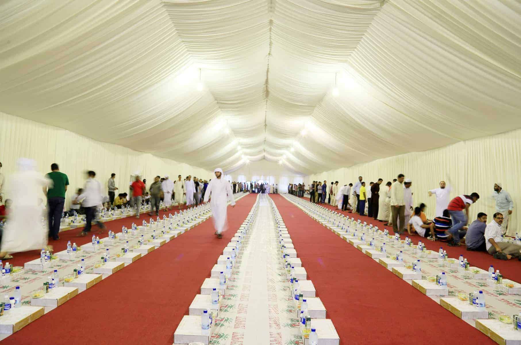 ابن سلمان يجرد رمضان من روحانياته في أرض الحرمين بقرارات صادمة