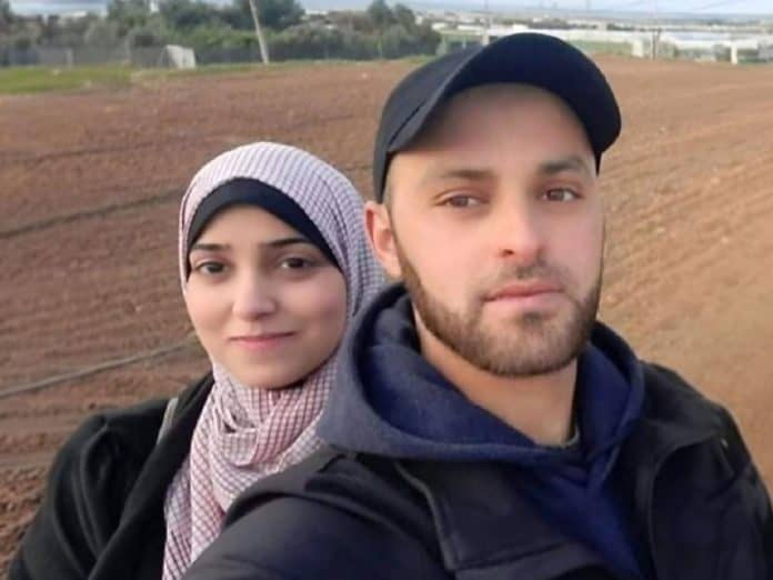 صابرين وزوجها محمود