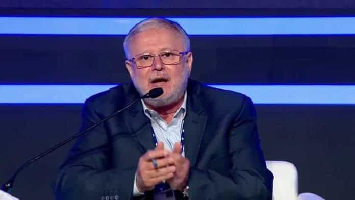 أكد الباحث الفلسطيني محسن محمد صالح أن ثمة مؤشرات تُظهر أنّ حرب الاحتلال الإسرائيلي ضد غزة دخلت بالوقت الضائع