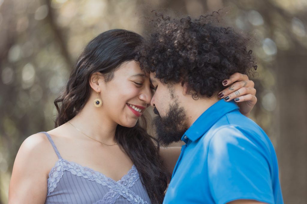 مدربة علاقات تقسم بأن هذه الأمور الثلاث تجعل الرجل مهووس بالمرأة هذه الأمور الثلاث تجعل الرجل مهووس بالمرأة