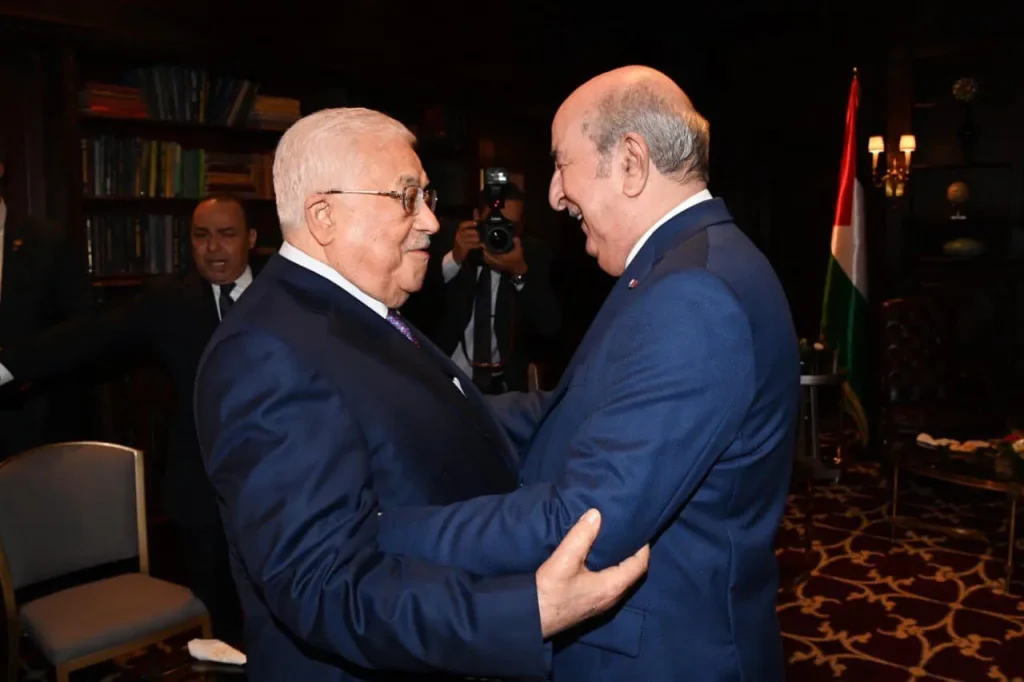 الرئيس الجزائري عبد المجيد تبون والرئيس الفلسطيني محمود عباس